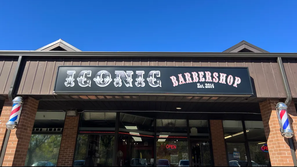 Iconic Barbershop (Formerly Barbershop Crew) — Barber shop in Orangeville